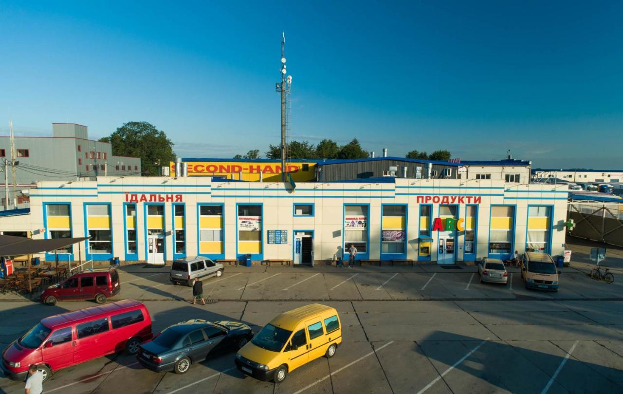 612км 酒店